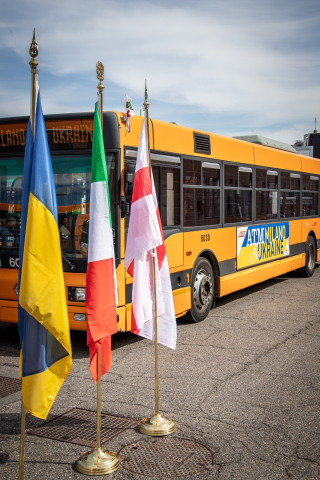 Donation des bus aux collectivités d'Ukraine